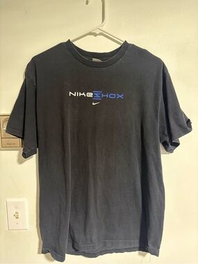2000s Nike shox tee